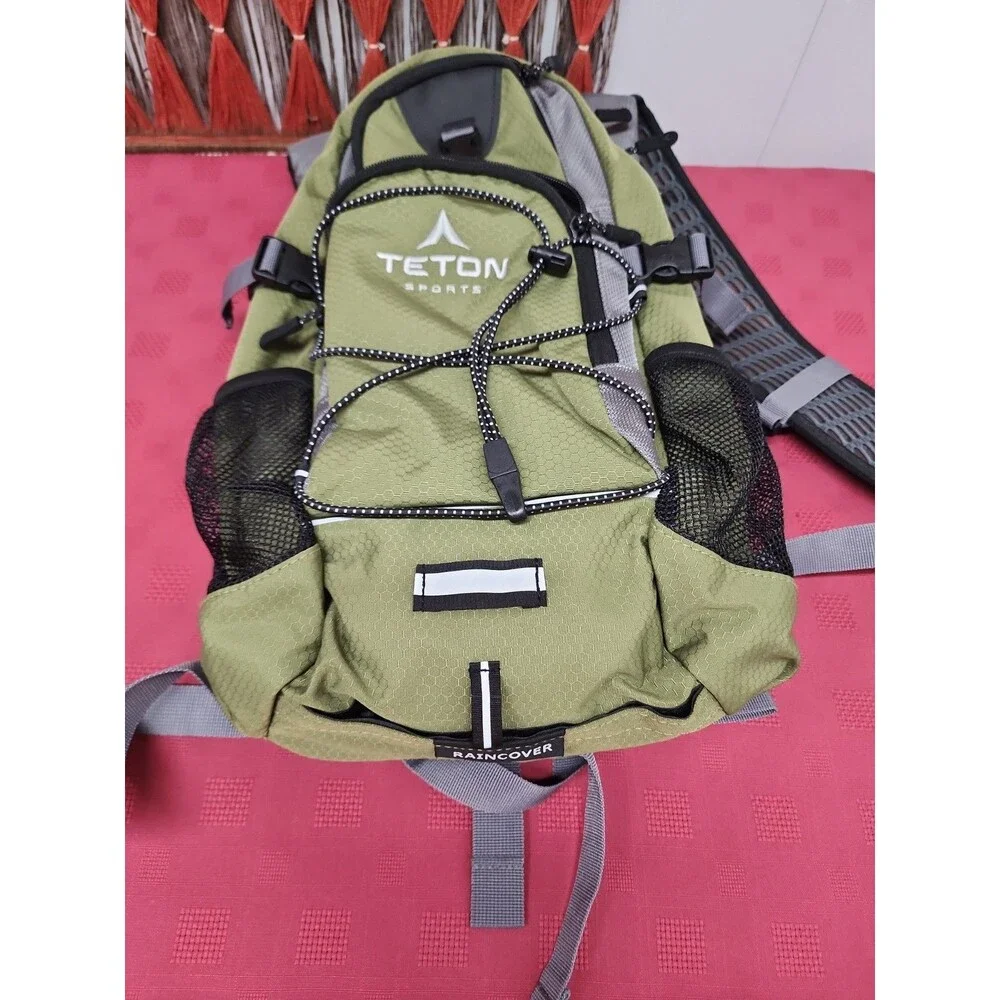 Teton Sports Oasis 1100 Hydration Backpack W Built In Raincover Olive Green EUC